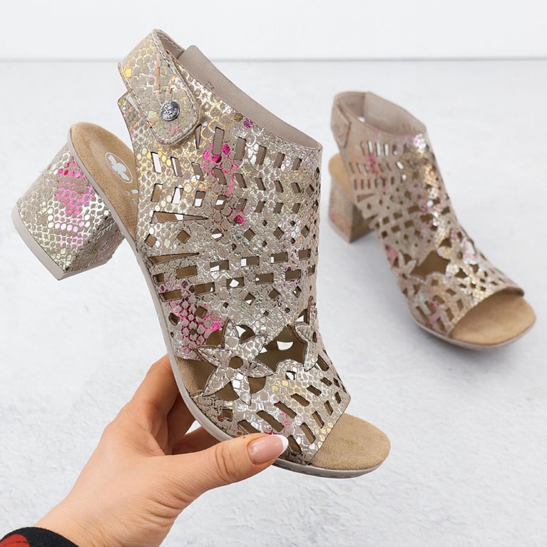 Sandali da donna costruita Openwork Rieker 64780-90 multicolore 1
