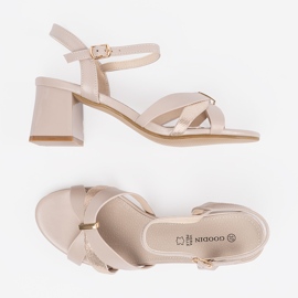 Goodin Sandali da donna su un palo beige 2
