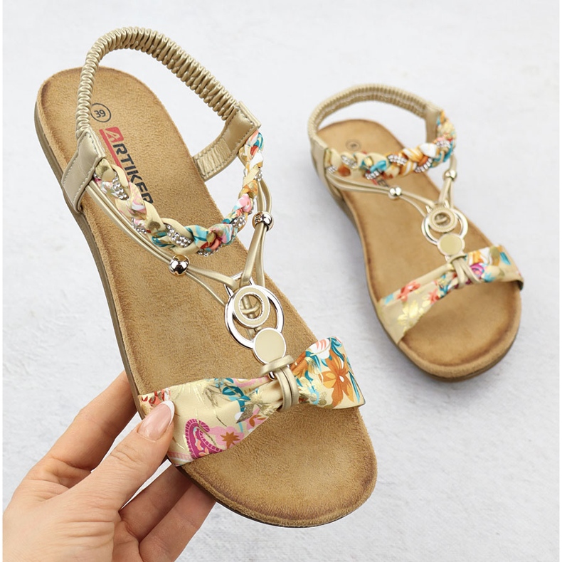 Sandali comodi da donna slittamento -UP Golden Artiker 56C1316 d'oro 1