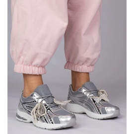 Sneaker d'argento con decorazioni staccabili 1