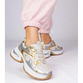 Golden Sports Sneakers su una suola spessa d'oro 1
