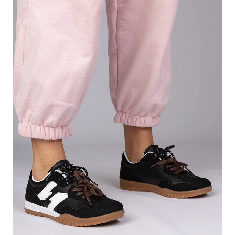 Sneaker nere sneaker con lacci colorati nero 1