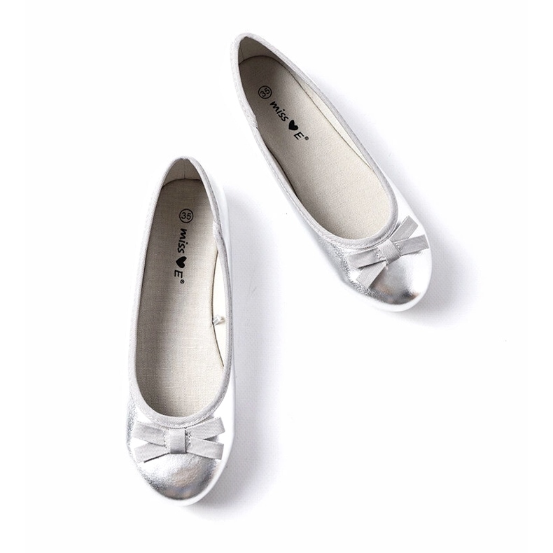 Miss Girls 'Metallic Ballerinas con un arco d'argento 3