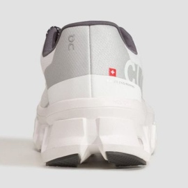 On Running Esecuzione di cloudmonster 6198285 scarpe da corsa bianco 1