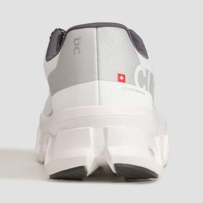 On Running Esecuzione di cloudmonster 6198285 scarpe da corsa bianco 1