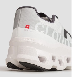 On Running Esecuzione di cloudmonster 6198285 scarpe da corsa bianco 5