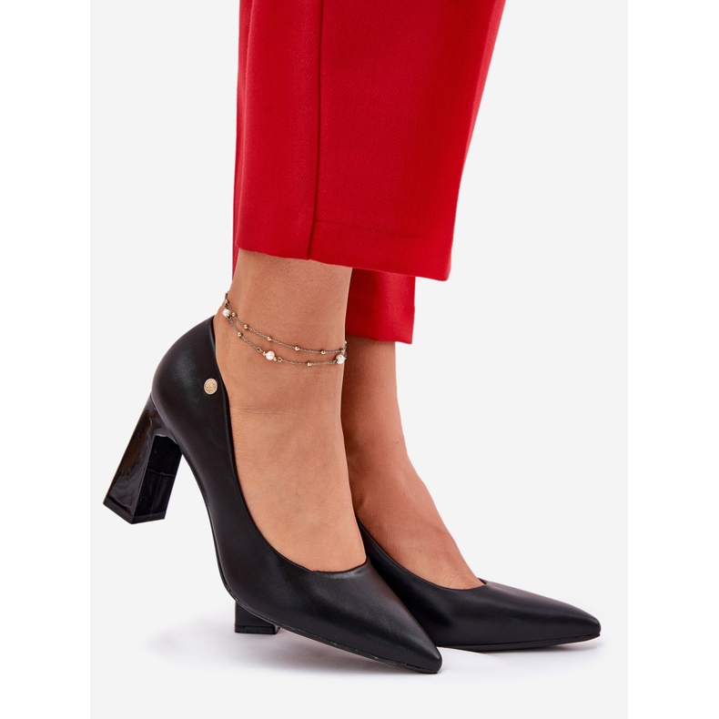 Eleganti pompe sul supporto nero Vinceza 62221 1