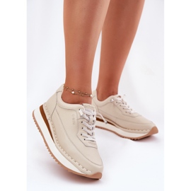 Sneakers in pelle femminile sulla piattaforma beige di Big Star RR274A334 1