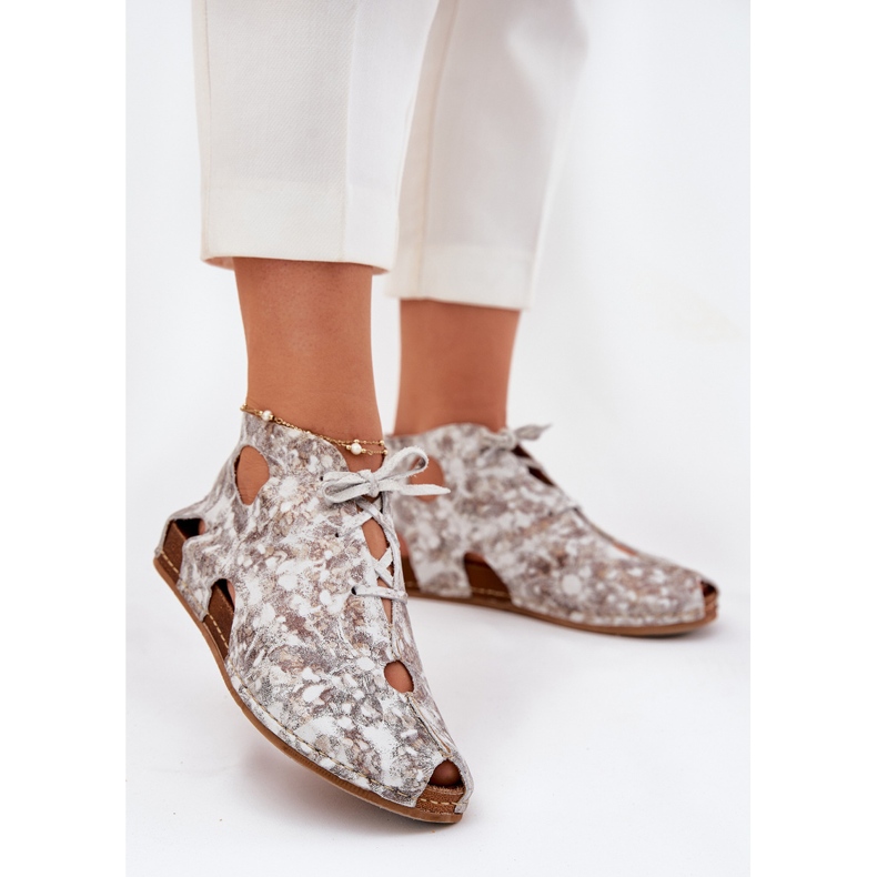Stivali Maciejka in pelle modellata 03426-46 bianco e beige 2