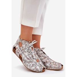 Stivali Maciejka in pelle modellata 03426-46 bianco e beige 1