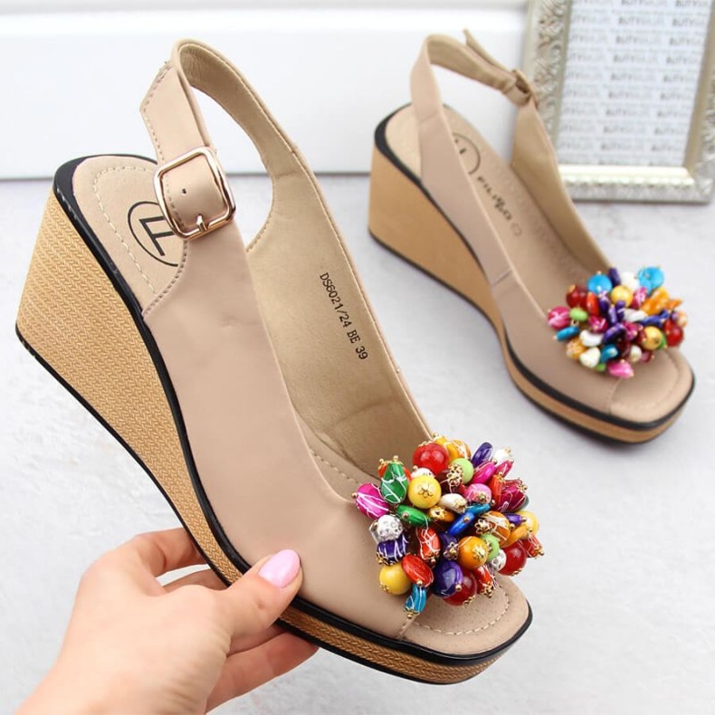 Sandali zeppa in pelle con perline colorate Filippo W PAW528 beige 1