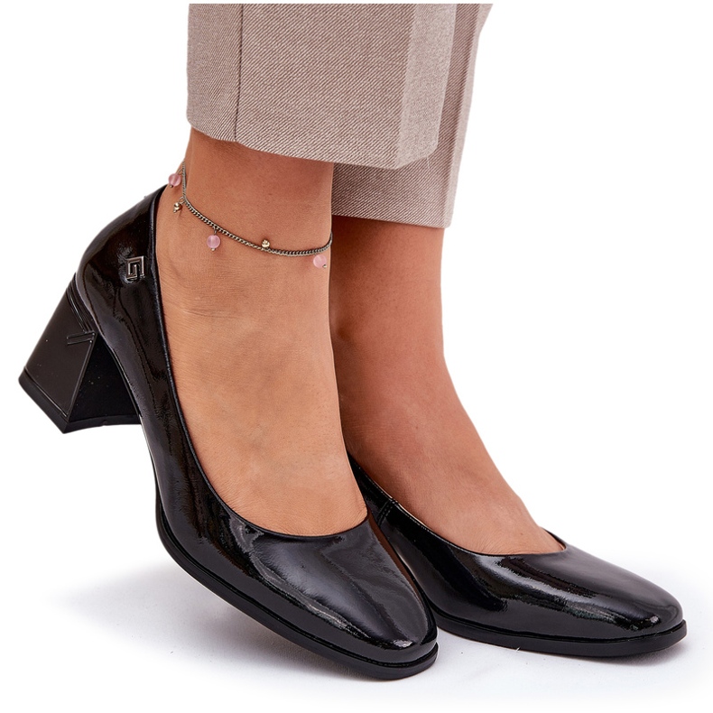 Pompe da donna laccate in pelle sul Vinceza 91130 Black Post nero 5