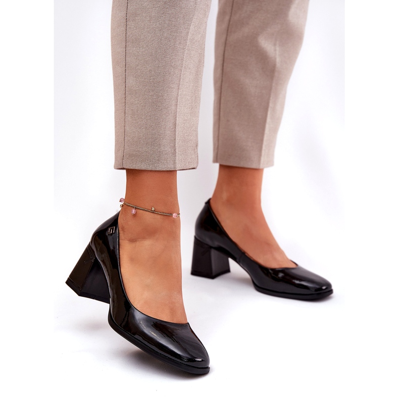 Pompe da donna laccate in pelle sul Vinceza 91130 Black Post nero 1