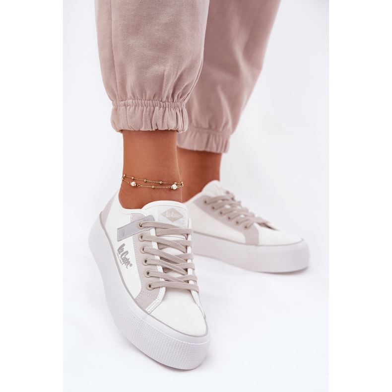 Sneaker femminili sulla piattaforma Lee Cooper LCW-25-31-3479L bianca 2