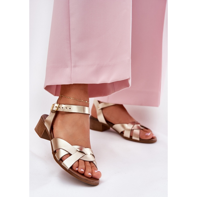 Sandali in pelle con un delicato tacco Zazoo 40372 oro d'oro 2