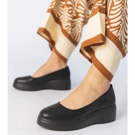 Scarpe nere sulla piattaforma ecologica nero 1
