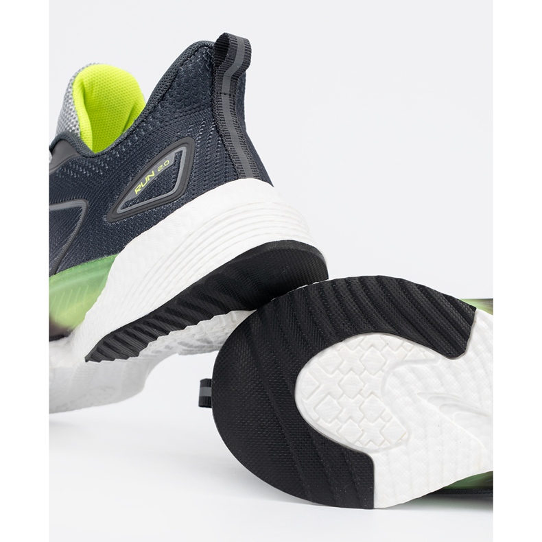 Vico Scarpe sportive grigie con un elemento verde grigio 1
