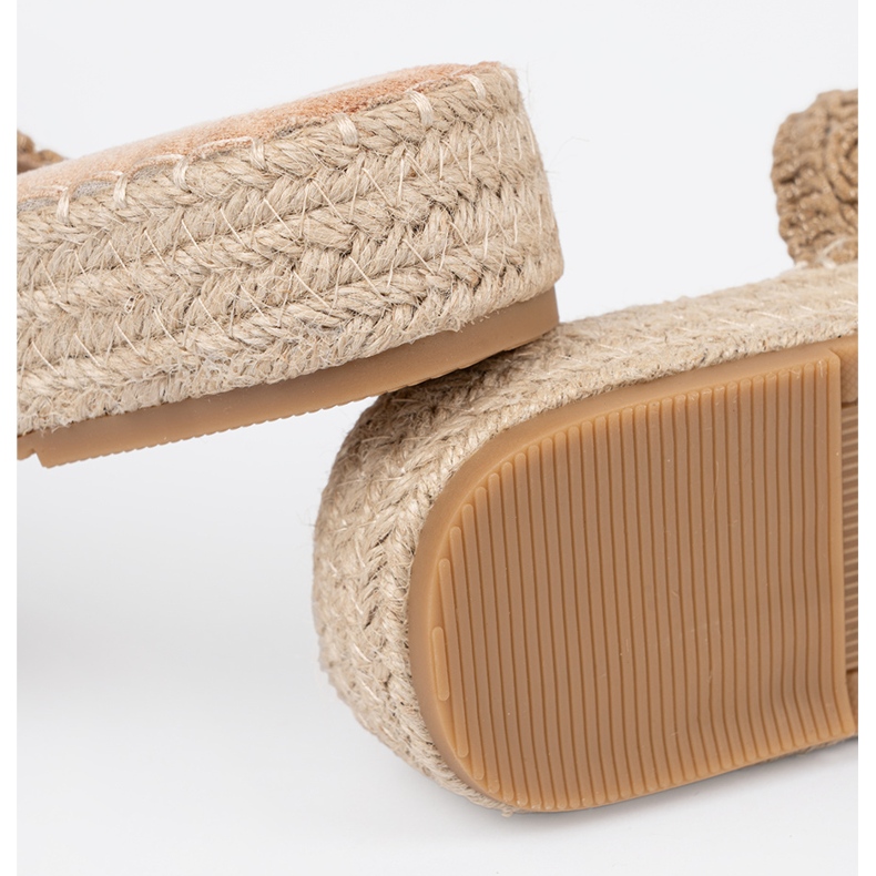 Seastar Beige flaps intrecciato su una piattaforma con fibbie 1