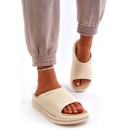 Infradito da donna sulla piattaforma Big Star NN274A034 Beige 1