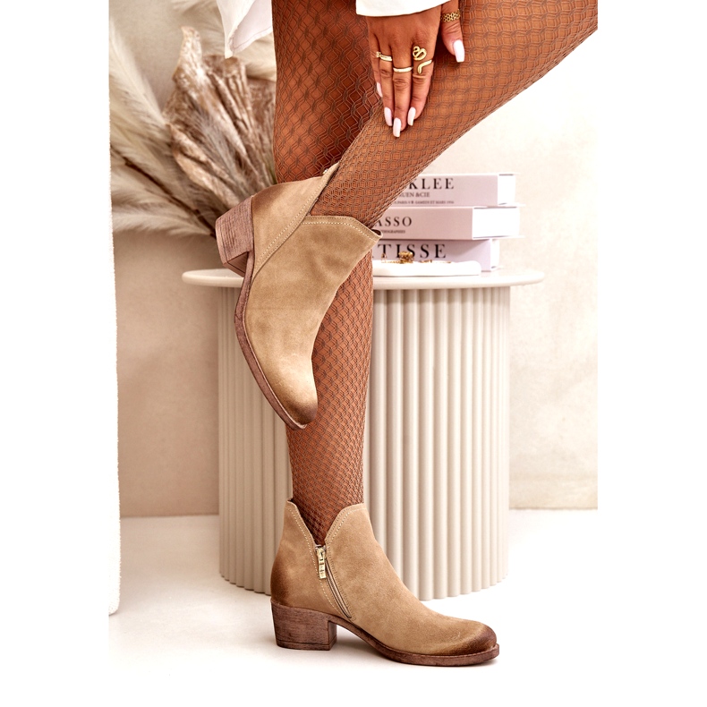 Zazoo 60475 Teli in pelle scamosciata beige di luce isolata 3