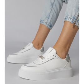 Sneaker bianche e argento decorate con glitter e zirconi bianco 1