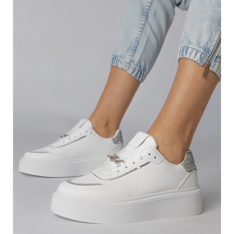 Sneaker bianche e argento decorate con glitter e zirconi bianco 1