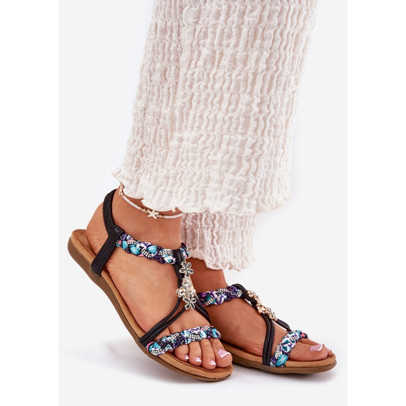 Sandali da donna piatta con strisce intrecciate e spille artiker 54c1331 nero 1