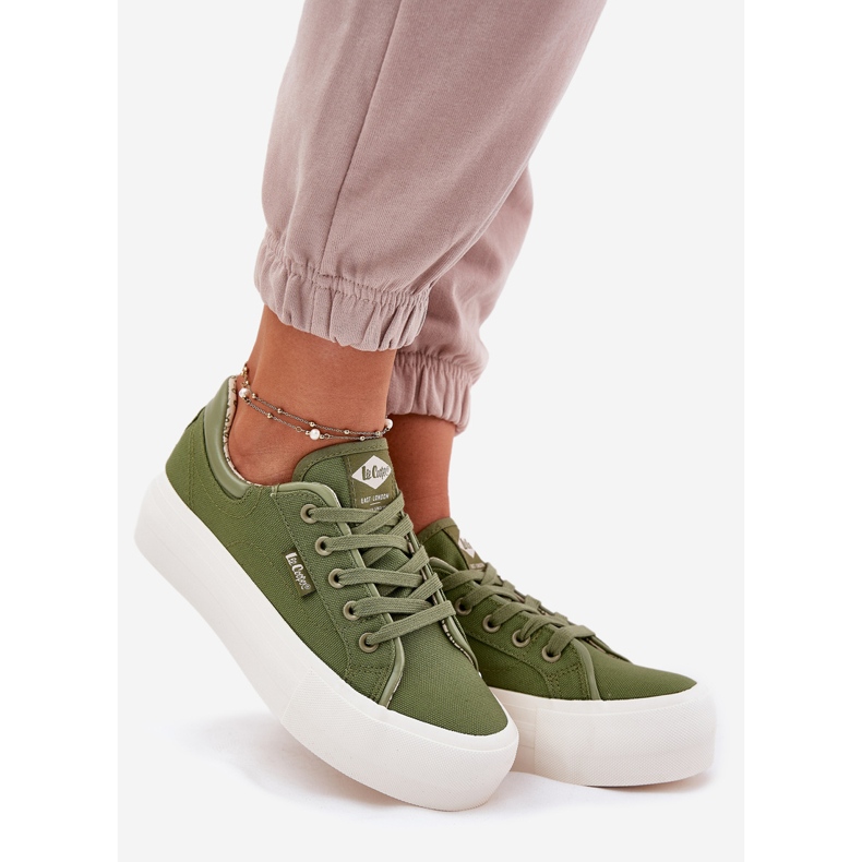 Sneaker femminili sulla piattaforma Lee Cooper LCW-25-31-3449L Green verde 1