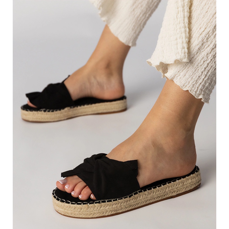 Espadrille nere con un arco nero 1