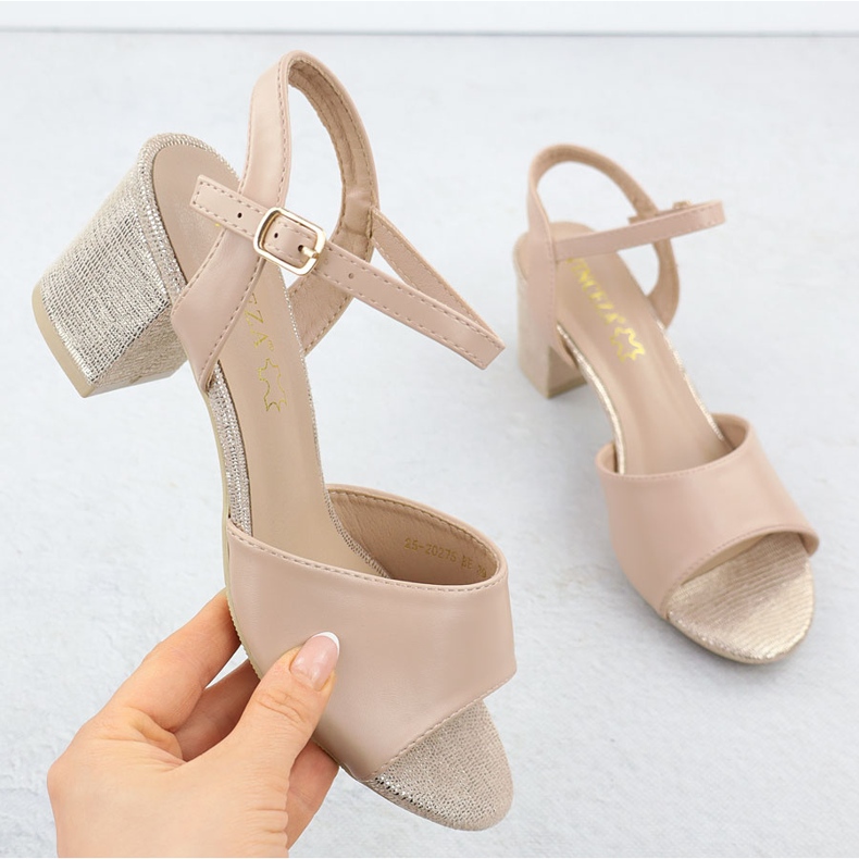 Sandali da donna sul pilastro beige Vinceza 20275 1