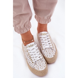 Sneaker femminile pattugliata sulla piattaforma con Lee Cooper LCW-25-08-3648L bianco e oro 2