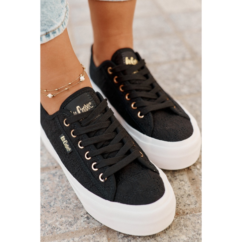 Sneaker femminili con il pizzo Lee Cooper LCW-25-31-3439L Nero 2