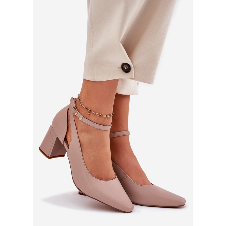 Pompe in pelle sul post Maciejka K6816-04 beige 1