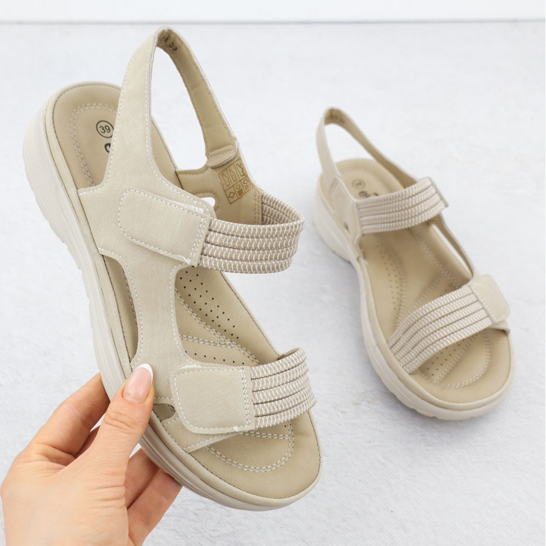 Sandali da donna sulla piattaforma comoda beige evento 8874 1
