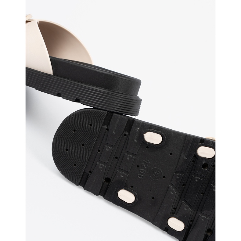 Seastar Light -beige Flip delle donne con una fibbia dorata 1