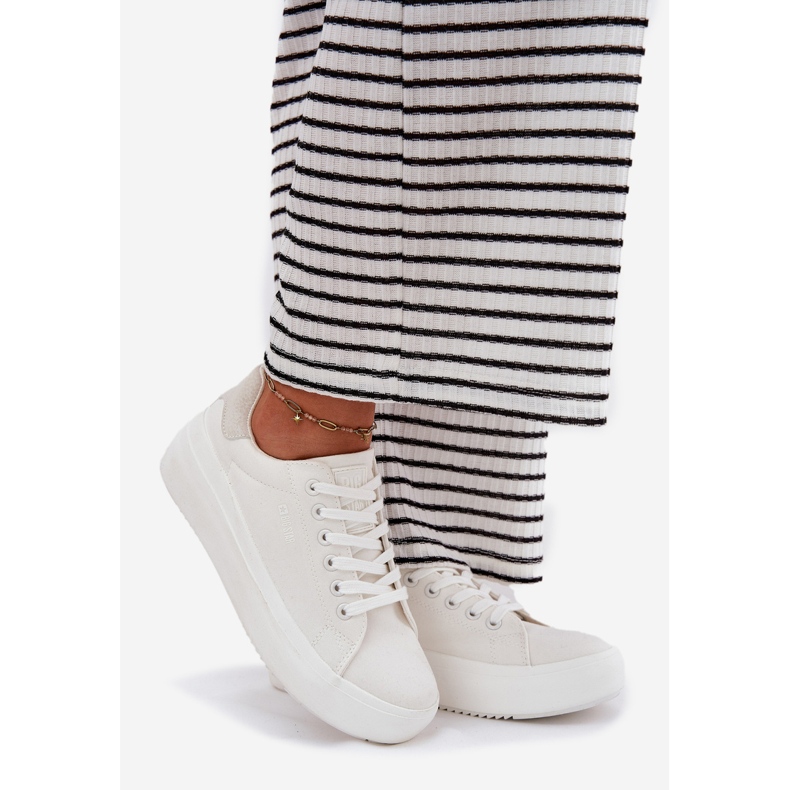 Sneaker materiali da donna sulla piattaforma bianca Big Star RR274463 bianco 1