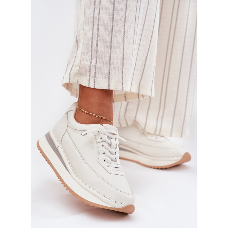 Sneaker in pelle femminile sulla piattaforma bianca Big Star RR274A333 2