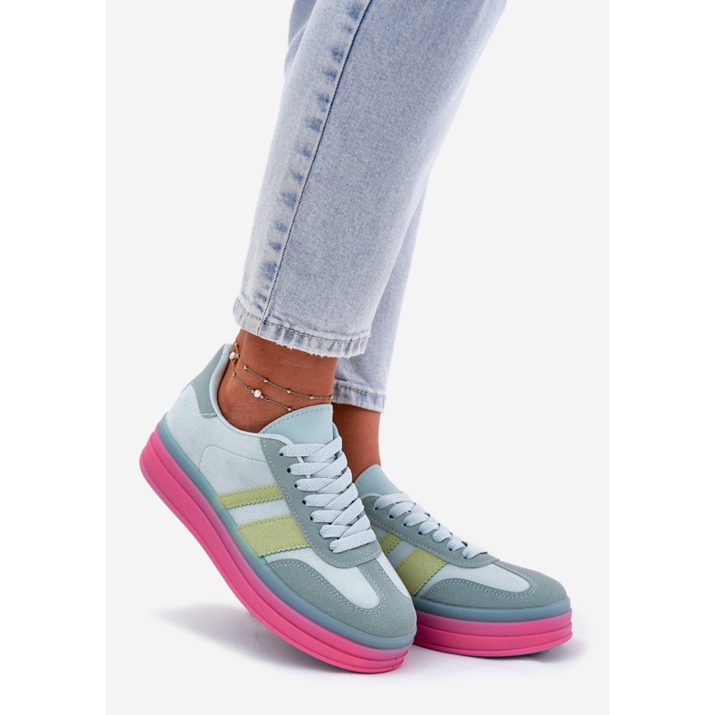 Sneaker basse sulla piattaforma blu 1