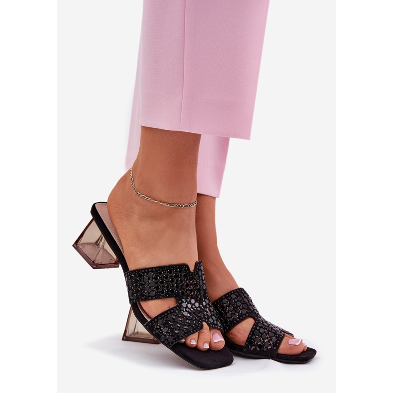 Flop femminile sul palo nero di Vinceza 62230 1