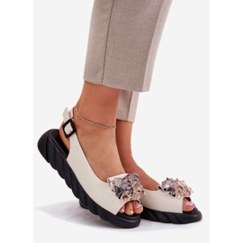 Sandali in pelle femminile con artiker 54c1627 cristalli beige 1