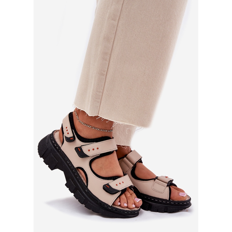 Sandali in pelle da donna con artiker in velcro 56C0471 beige 1