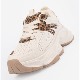 Sneaker femminili su una sola suola di leopardo beige 1
