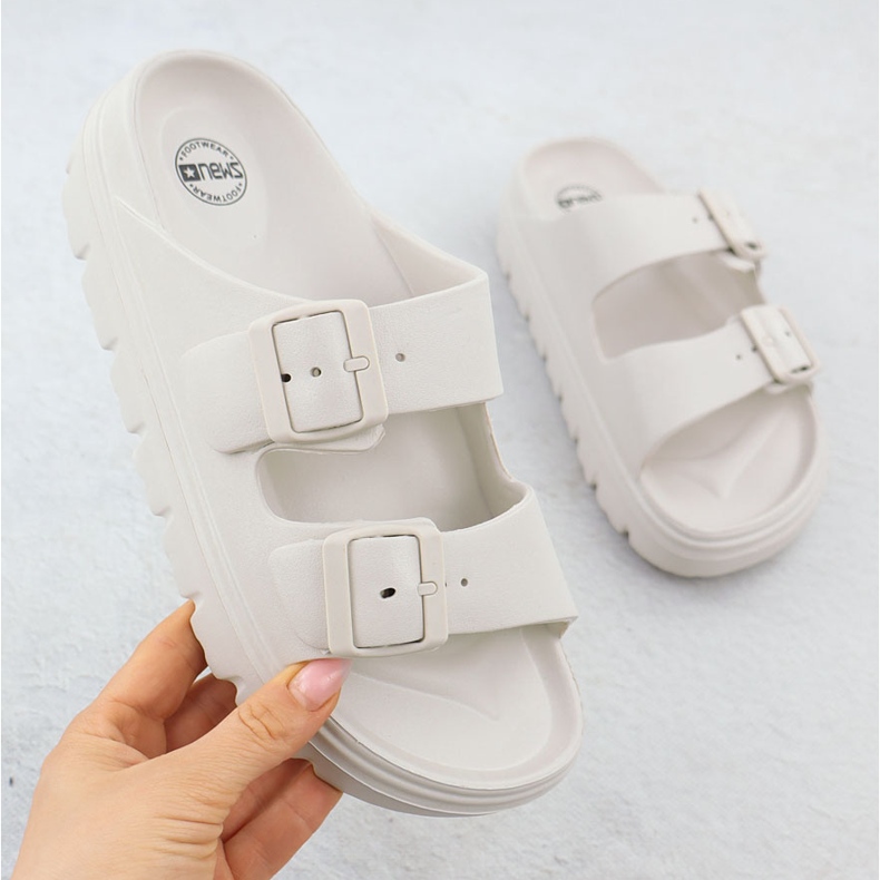 News BEIGE BEIGE 5610 Platform Polsple a piscina 1