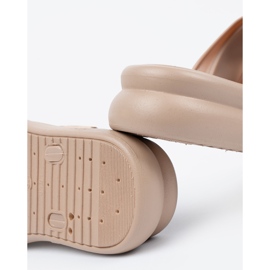Seastar Pantofole con fibbie dorate sulla piattaforma beige 1