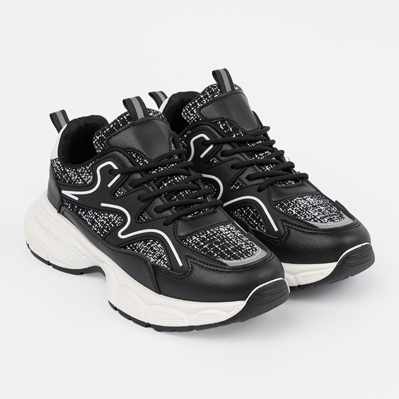 Shelvt Sneaker da donna nera con inserti decorativi nero 1