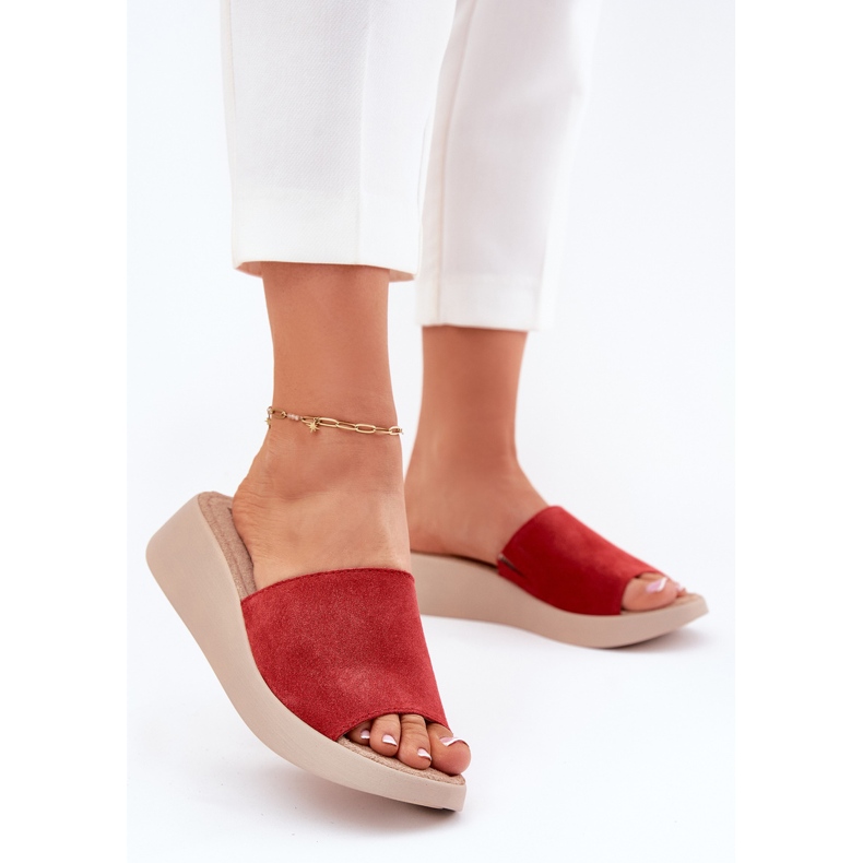 Flip di pelle scamosciata femminile sul cuneo Panto Fino RR267040 rosso 2