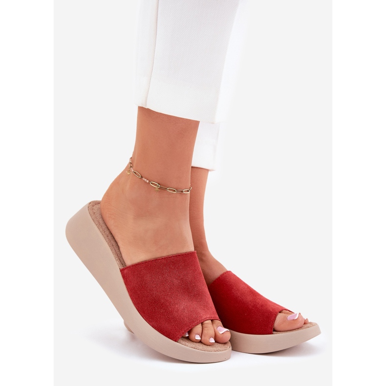 Flip di pelle scamosciata femminile sul cuneo Panto Fino RR267040 rosso 1