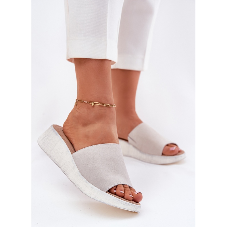 Flip di pelle scamosciata femminile sul panto Fino RR267044 Grey Wedge grigio 2