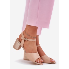 Sandali femminili sul beige di Vinceza 20275 1