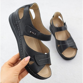 Comodi sandali in velcro in pelle di Womenys Black Helios 139 nero 1